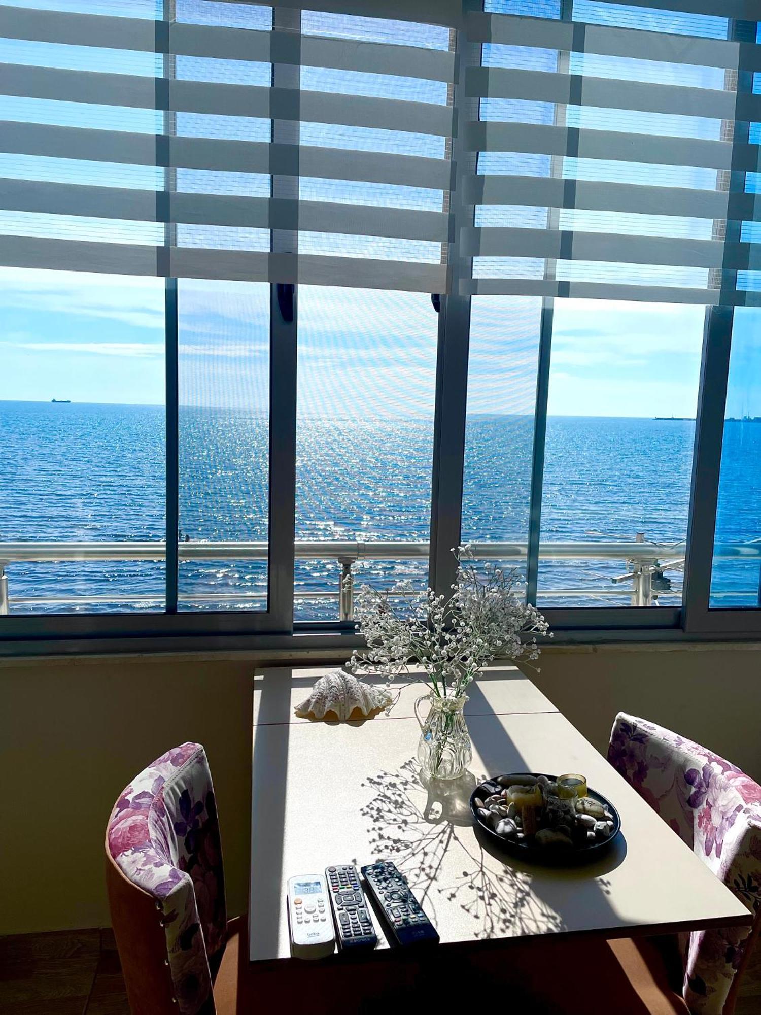 Cozy Beachfront Room Durrës Kültér fotó