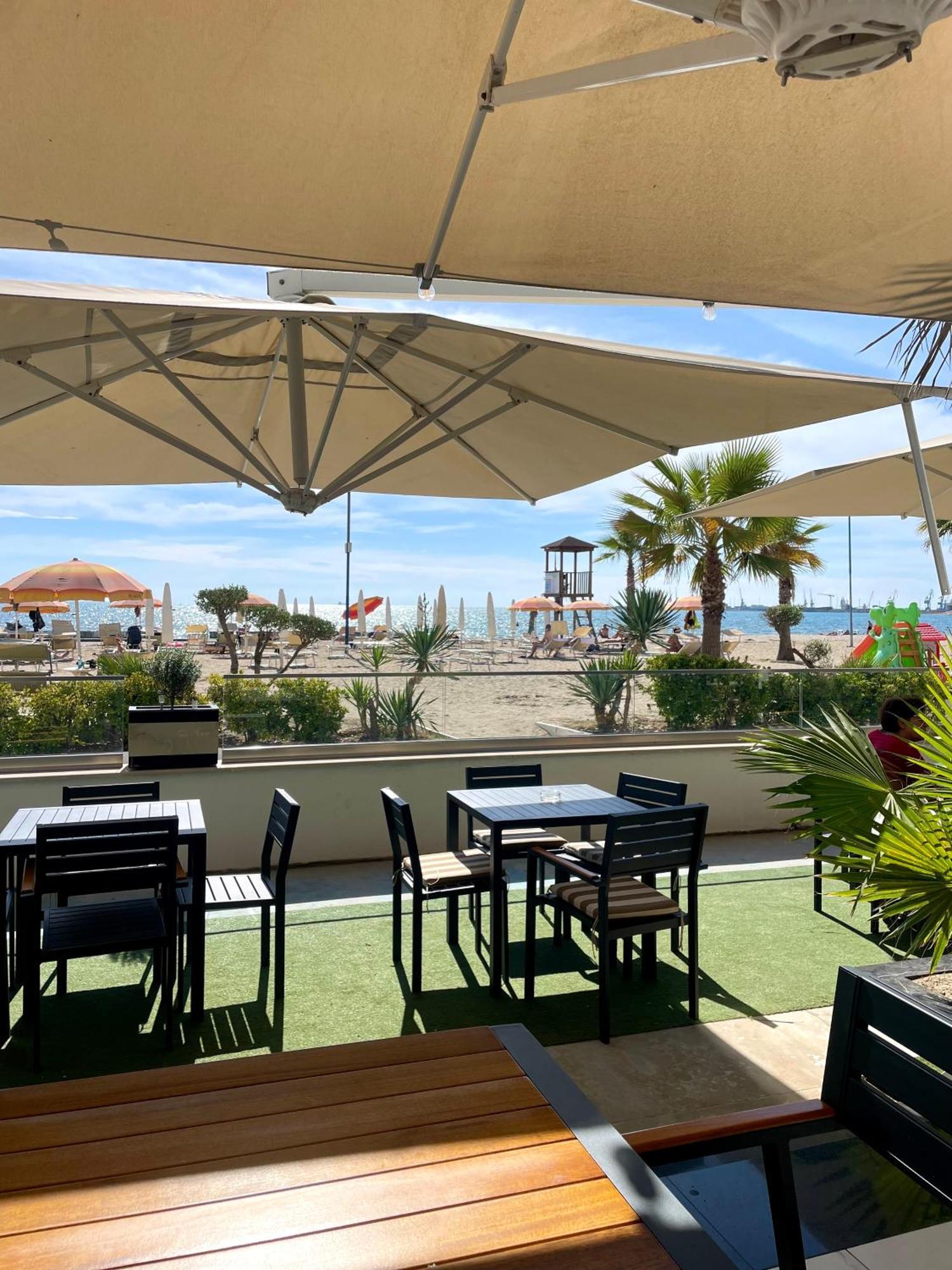 Cozy Beachfront Room Durrës Kültér fotó